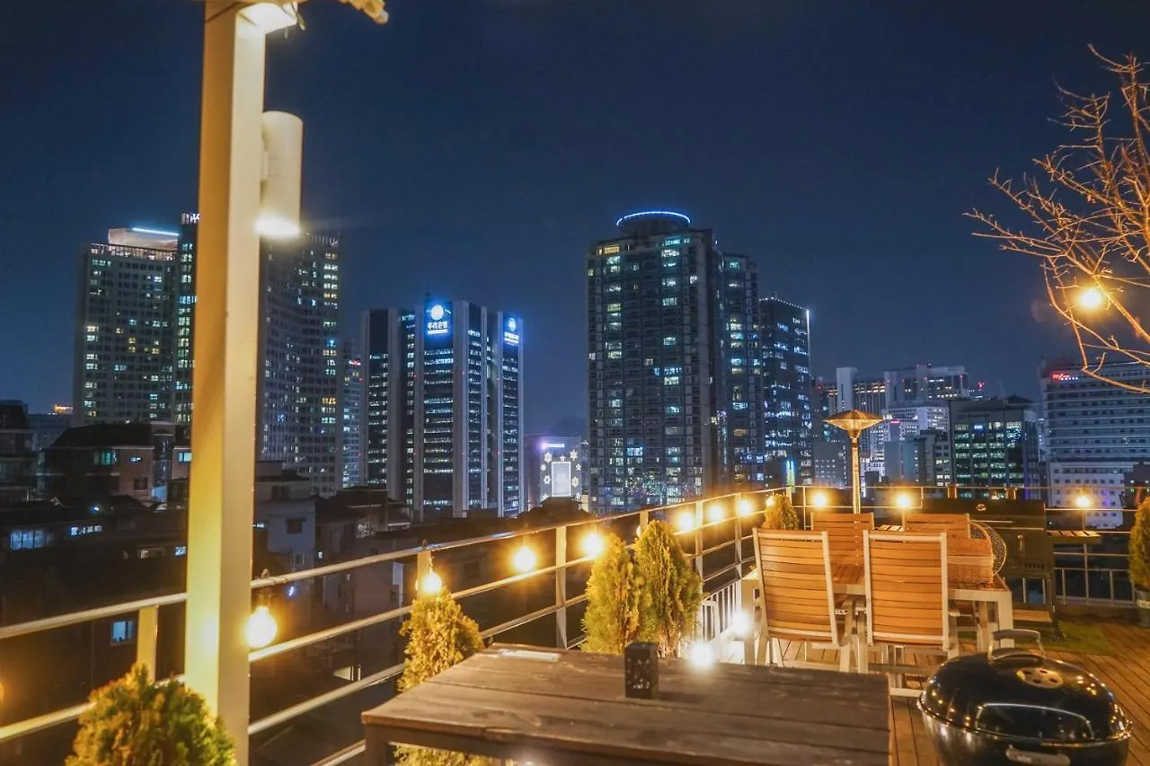 Guest house Myeongdong Artmonstay Seoul