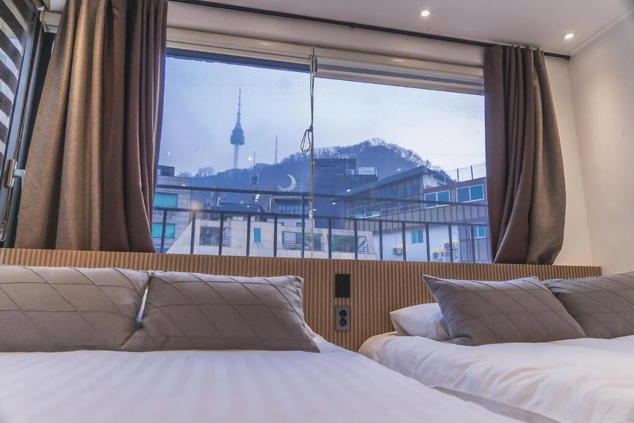 Guest house Myeongdong Artmonstay Seoul