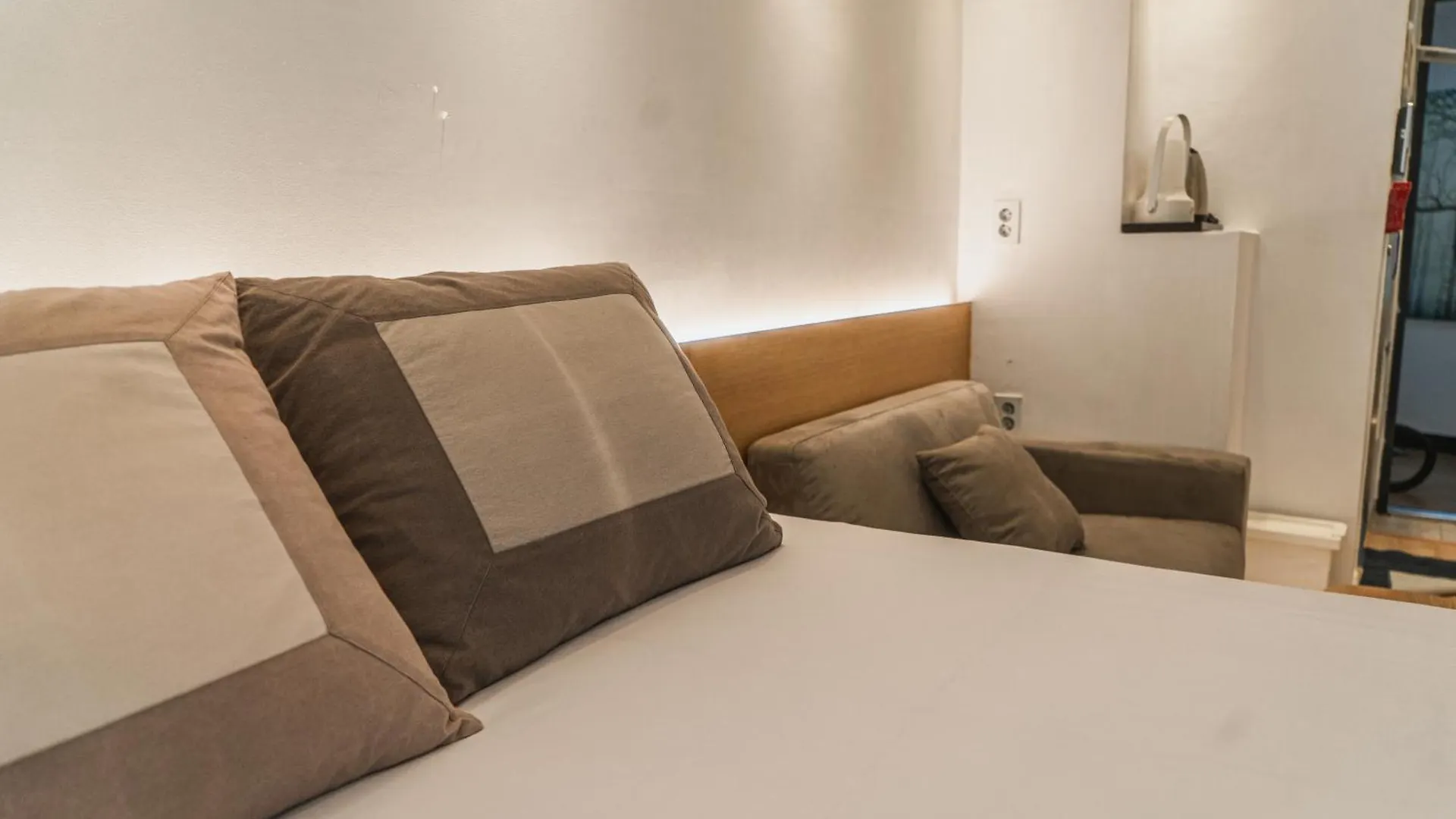 Myeongdong Artmonstay Seoul